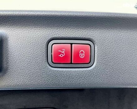 Мерседес С Класс, объемом двигателя 4 л и пробегом 42 тыс. км за 102900 $, фото 15 на Automoto.ua