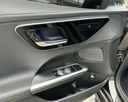 Мерседес С Класс, объемом двигателя 0 л и пробегом 97 тыс. км за 42500 $, фото 6 на Automoto.ua