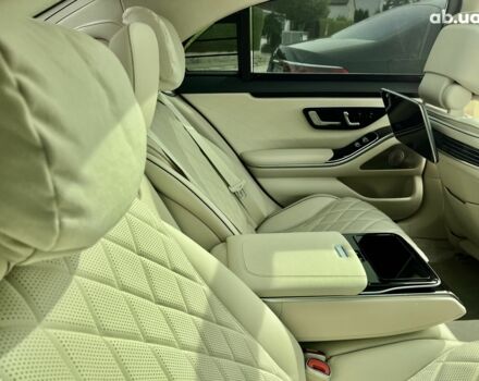 Мерседес С Класс, объемом двигателя 3 л и пробегом 1 тыс. км за 147261 $, фото 12 на Automoto.ua