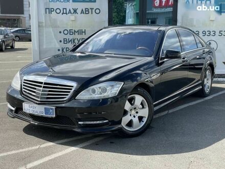 Мерседес С Класс 2010 в Киеве на Automoto.ua Мерседес С Класс, объемом двигателя 0 л и пробегом 300 тыс. км за 13990 $, фото 1 на Automoto.ua