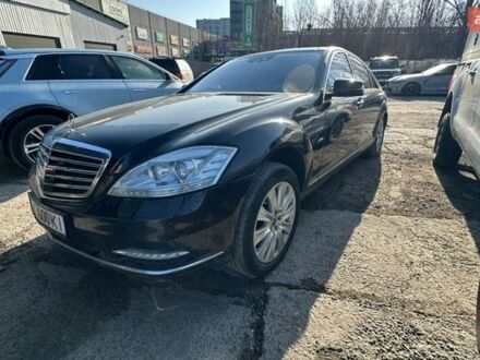 Мерседес С Клас, об'ємом двигуна 4.7 л та пробігом 100 тис. км за 11000 $, фото 1 на Automoto.ua