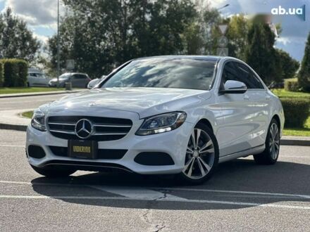 Мерседес С Класс, объемом двигателя 2 л и пробегом 129 тыс. км за 19500 $, фото 1 на Automoto.ua