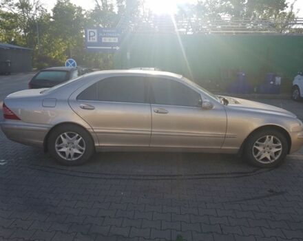 Желтый Мерседес С Класс, объемом двигателя 6 л и пробегом 205 тыс. км за 11197 $, фото 3 на Automoto.ua