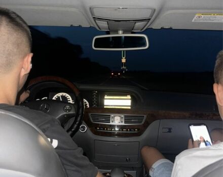 Мерседес С Класс 2007 в Тячеве на Automoto.ua Серый Мерседес С Класс, объемом двигателя 3 л и пробегом 145 тыс. км за 6200 $, фото 5 на Automoto.ua