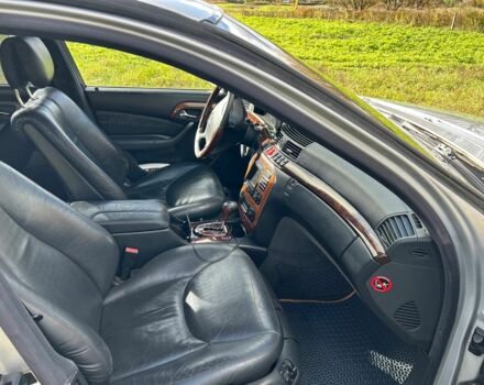 Серый Мерседес С Класс, объемом двигателя 5 л и пробегом 400 тыс. км за 5513 $, фото 5 на Automoto.ua