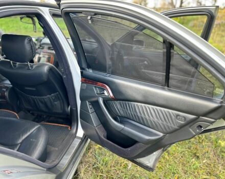 Серый Мерседес С Класс, объемом двигателя 5 л и пробегом 400 тыс. км за 5513 $, фото 7 на Automoto.ua