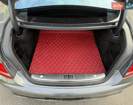 Серый Мерседес С Класс, объемом двигателя 3 л и пробегом 117 тыс. км за 58000 $, фото 54 на Automoto.ua