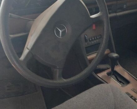 Серый Мерседес С Класс, объемом двигателя 5 л и пробегом 140 тыс. км за 10000 $, фото 10 на Automoto.ua