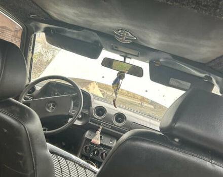 Серый Мерседес С Класс, объемом двигателя 1.97 л и пробегом 300 тыс. км за 750 $, фото 2 на Automoto.ua