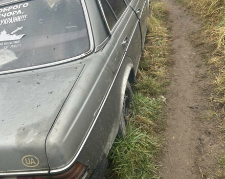 Серый Мерседес С Класс, объемом двигателя 1.97 л и пробегом 300 тыс. км за 750 $, фото 4 на Automoto.ua