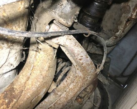 Сірий Мерседес С Клас, об'ємом двигуна 2.4 л та пробігом 200 тис. км за 700 $, фото 4 на Automoto.ua