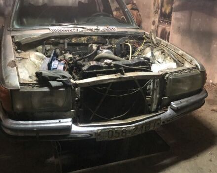 Сірий Мерседес С Клас, об'ємом двигуна 2.4 л та пробігом 200 тис. км за 700 $, фото 11 на Automoto.ua