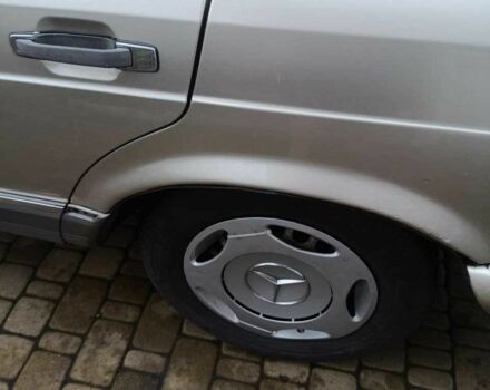 Серый Мерседес С Класс, объемом двигателя 0 л и пробегом 483 тыс. км за 2400 $, фото 4 на Automoto.ua