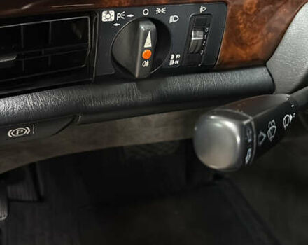 Серый Мерседес С Класс, объемом двигателя 5.55 л и пробегом 129 тыс. км за 43000 $, фото 14 на Automoto.ua