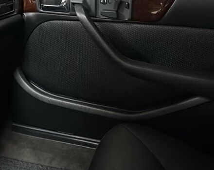 Серый Мерседес С Класс, объемом двигателя 5.55 л и пробегом 129 тыс. км за 43000 $, фото 16 на Automoto.ua