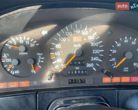 Серый Мерседес С Класс, объемом двигателя 3.2 л и пробегом 380 тыс. км за 2750 $, фото 11 на Automoto.ua