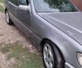 Сірий Мерседес С Клас, об'ємом двигуна 5 л та пробігом 620 тис. км за 2200 $, фото 1 на Automoto.ua