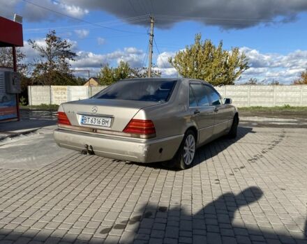 Серый Мерседес С Класс, объемом двигателя 4 л и пробегом 399 тыс. км за 3700 $, фото 4 на Automoto.ua