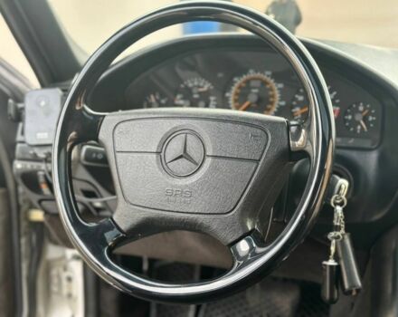 Сірий Мерседес С Клас, об'ємом двигуна 4.2 л та пробігом 327 тис. км за 6699 $, фото 11 на Automoto.ua