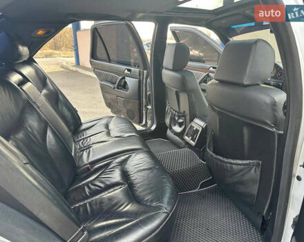 Сірий Мерседес С Клас, об'ємом двигуна 5 л та пробігом 327 тис. км за 6699 $, фото 24 на Automoto.ua