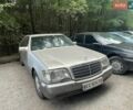 Серый Мерседес С Класс, объемом двигателя 3.2 л и пробегом 400 тыс. км за 3100 $, фото 1 на Automoto.ua
