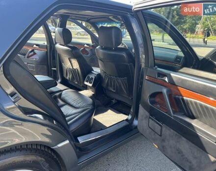 Серый Мерседес С Класс, объемом двигателя 3.2 л и пробегом 193 тыс. км за 12000 $, фото 17 на Automoto.ua