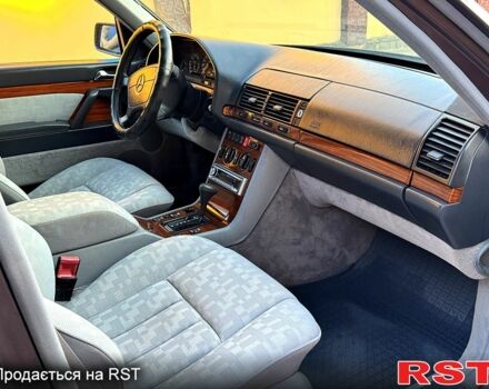 Серый Мерседес С Класс, объемом двигателя 3.2 л и пробегом 400 тыс. км за 4999 $, фото 3 на Automoto.ua