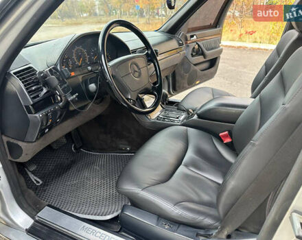 Сірий Мерседес С Клас, об'ємом двигуна 5 л та пробігом 327 тис. км за 6699 $, фото 11 на Automoto.ua