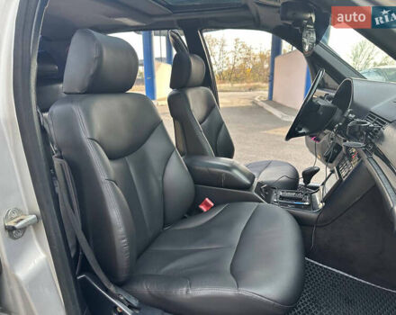 Сірий Мерседес С Клас, об'ємом двигуна 5 л та пробігом 327 тис. км за 6699 $, фото 23 на Automoto.ua