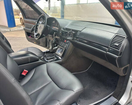 Сірий Мерседес С Клас, об'ємом двигуна 5 л та пробігом 327 тис. км за 6699 $, фото 22 на Automoto.ua