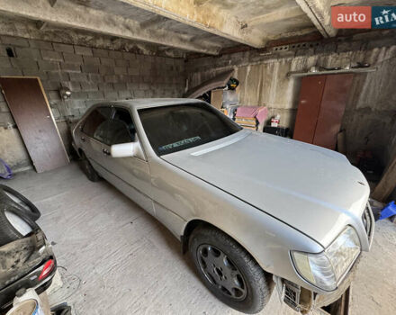 Серый Мерседес С Класс, объемом двигателя 4.2 л и пробегом 472 тыс. км за 2499 $, фото 2 на Automoto.ua