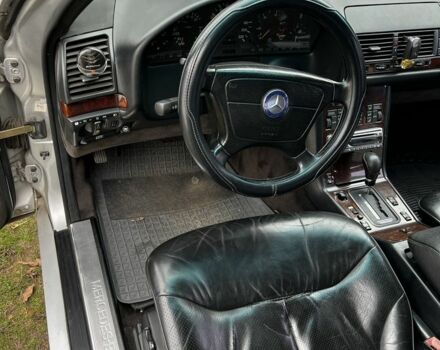 Серый Мерседес С Класс, объемом двигателя 3.5 л и пробегом 299 тыс. км за 3547 $, фото 2 на Automoto.ua