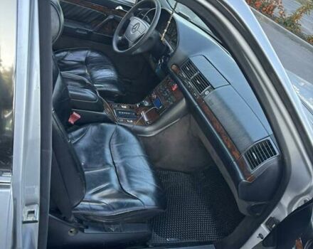 Серый Мерседес С Класс, объемом двигателя 3.5 л и пробегом 407 тыс. км за 4500 $, фото 7 на Automoto.ua