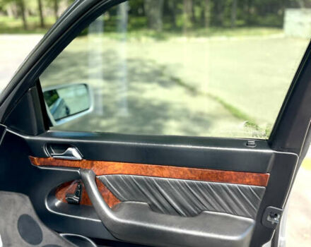 Серый Мерседес С Класс, объемом двигателя 3.5 л и пробегом 568 тыс. км за 7800 $, фото 39 на Automoto.ua