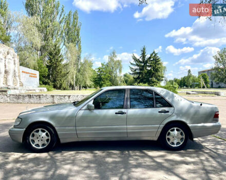 Серый Мерседес С Класс, объемом двигателя 3.5 л и пробегом 568 тыс. км за 7800 $, фото 3 на Automoto.ua