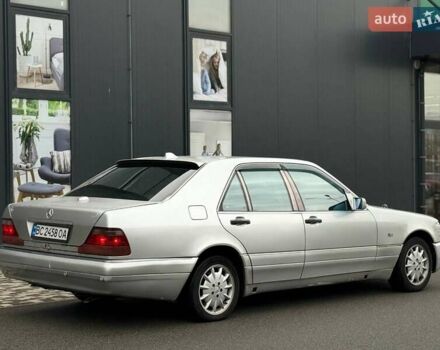 Серый Мерседес С Класс, объемом двигателя 3.2 л и пробегом 407 тыс. км за 3300 $, фото 1 на Automoto.ua