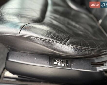 Серый Мерседес С Класс, объемом двигателя 3.2 л и пробегом 407 тыс. км за 3300 $, фото 16 на Automoto.ua