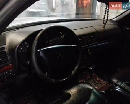 Серый Мерседес С Класс, объемом двигателя 5 л и пробегом 850 тыс. км за 5000 $, фото 6 на Automoto.ua