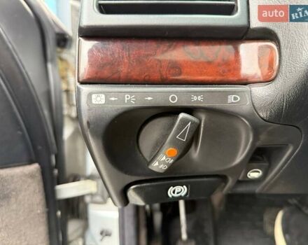 Серый Мерседес С Класс, объемом двигателя 3.2 л и пробегом 407 тыс. км за 3300 $, фото 20 на Automoto.ua