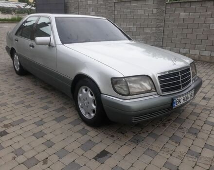 Серый Мерседес С Класс, объемом двигателя 3.2 л и пробегом 268 тыс. км за 9000 $, фото 1 на Automoto.ua