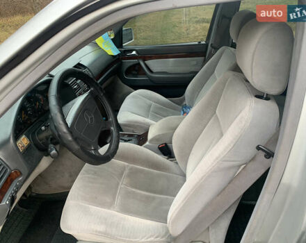 Серый Мерседес С Класс, объемом двигателя 3 л и пробегом 420 тыс. км за 6800 $, фото 7 на Automoto.ua