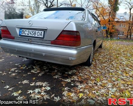 Серый Мерседес С Класс, объемом двигателя 3.2 л и пробегом 407 тыс. км за 3500 $, фото 1 на Automoto.ua