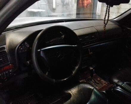 Серый Мерседес С Класс, объемом двигателя 5 л и пробегом 850 тыс. км за 5000 $, фото 6 на Automoto.ua