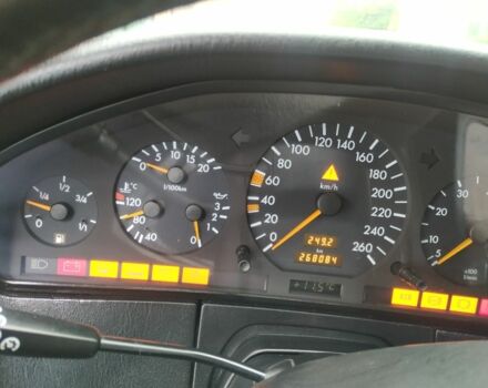 Серый Мерседес С Класс, объемом двигателя 3.2 л и пробегом 268 тыс. км за 9000 $, фото 23 на Automoto.ua