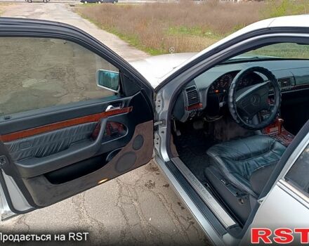 Серый Мерседес С Класс, объемом двигателя 3.2 л и пробегом 407 тыс. км за 3500 $, фото 9 на Automoto.ua