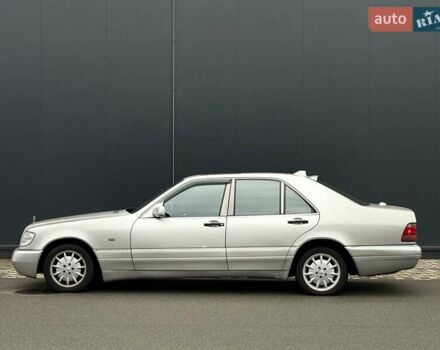 Серый Мерседес С Класс, объемом двигателя 3.2 л и пробегом 407 тыс. км за 3300 $, фото 6 на Automoto.ua