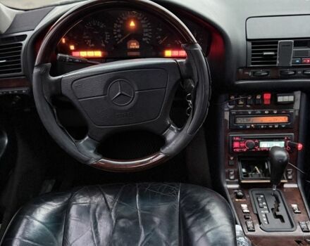 Серый Мерседес С Класс, объемом двигателя 4.2 л и пробегом 300 тыс. км за 3400 $, фото 8 на Automoto.ua