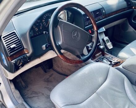 Сірий Мерседес С Клас, об'ємом двигуна 4.2 л та пробігом 281 тис. км за 7500 $, фото 5 на Automoto.ua