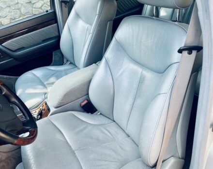 Сірий Мерседес С Клас, об'ємом двигуна 4.2 л та пробігом 281 тис. км за 7500 $, фото 4 на Automoto.ua