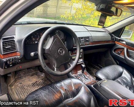 Серый Мерседес С Класс, объемом двигателя 4.2 л и пробегом 325 тыс. км за 3800 $, фото 7 на Automoto.ua